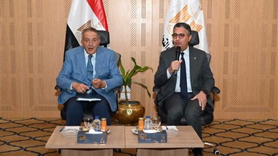 وزير التموين يبحث مع الغرف التجارية تطوير 40 ألف منفذ تمويني ضمن مشروع 