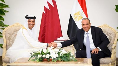 مصر وقطر تبحثان تعزيز الشراكة الاقتصادية واحتواء أزمات المنطقة