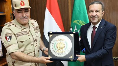 المنوفية والقوات المسلحة تبحثان تيسير إجراءات الموقف التجنيدي لذوي الهمم وكبار السن 