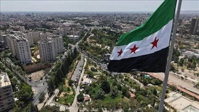 مقتل عنصر وإصابة مدنيين بانفجار قنبلة أمام مديرية تدمر بريف حمص