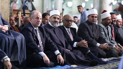 العالمي للفتوى: النبي أول من احتفى بيوم مولده.. وجاء لإصلاح الدنيا 