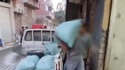 ضبط دقيق بلدي مدعم داخل ماكينة طحين قبل بيعه بالسوق السوداء بالمنوفية