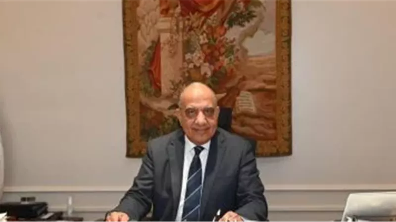 محمود عصمت وزير الكهرباء