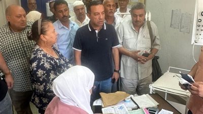 محافظ المنوفية يفاجئ عيادة التأمين الصحي بمدينة السادات.. تفاصيل