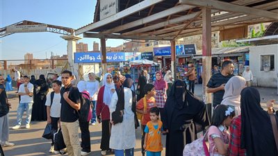 موقف القاهرة - كفر الشيخ يشتعل بالزحام.. ومواطنون ينتظرون منذ الخامسة صباحًا.. تفاصيل