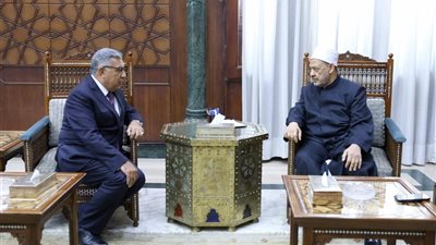 محافظ الدقهلية في ضيافة شيخ الأزهر.. تعاون مستمر لنشر الفكر المستنير