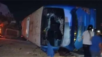 4 وفيات و57 مصابًا.. ماذا حدث في الساعات الأولى من حادث محور الضبعة؟