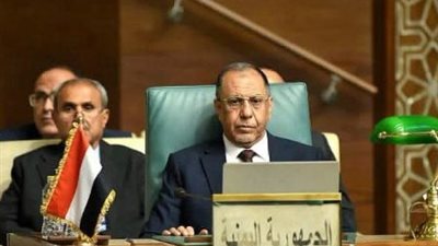 اليمن يدعو إلى «تضامن عربي ميداني» لوقف تهديدات البحر الأحمر وباب المندب