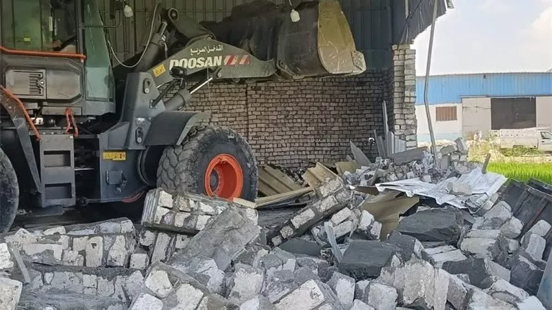 إزالة 8 هناجر مخالفة بالمحلة الكبرى ضمن الموجة الـ30 للقضاء على التعديات 