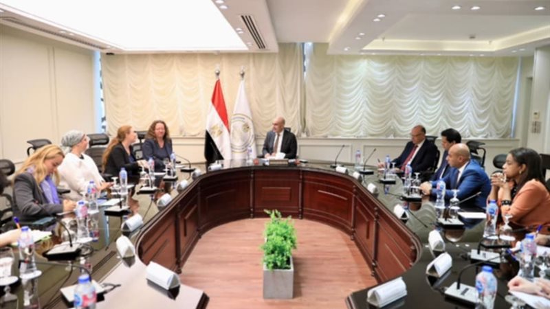 اجتماع وزير التربية