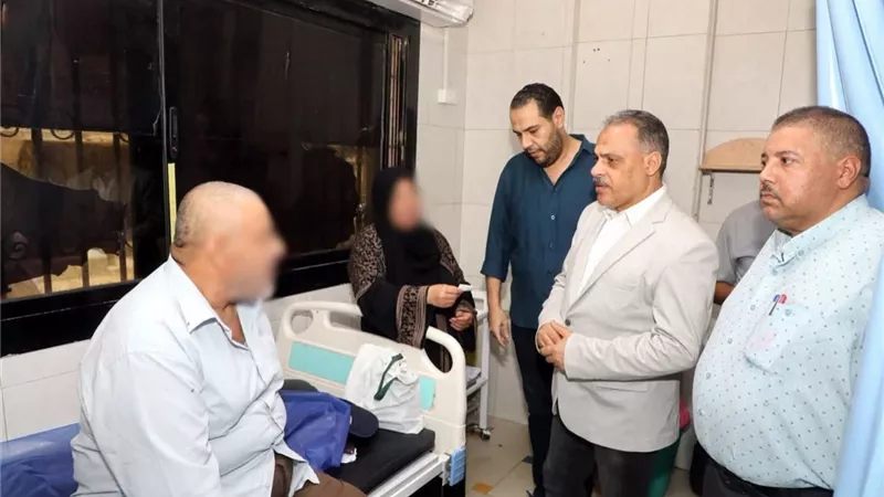 جولة مفاجئة لمحافظ الشرقية بمستشفى ديرب نجم.. مراجعة للطوارئ والأدوية وتشديد على محاسبة المقصرين
