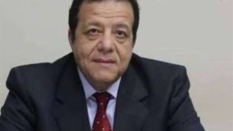 الدكتور عاطف عبداللطيف