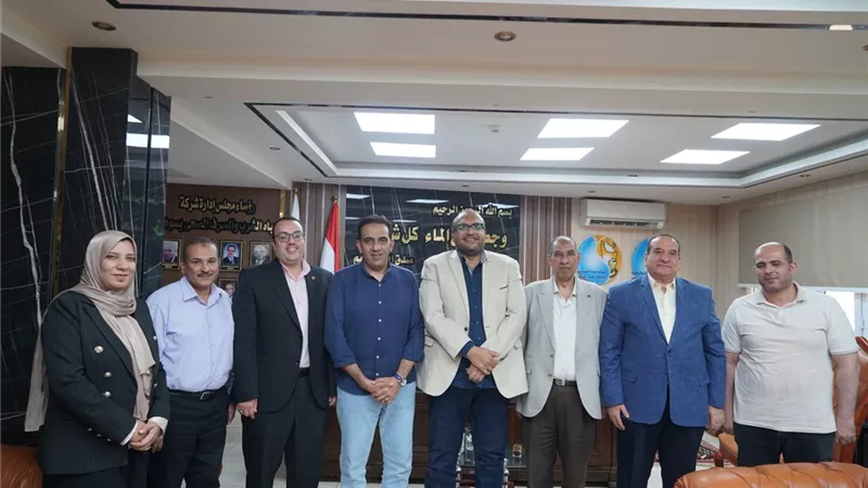 رئيس مياه سوهاج يبحث مع هندسة الجامعة تفعيل بروتوكول التعاون وتطوير مهارات المهندسين