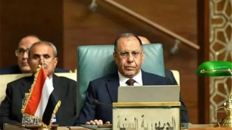 اليمن يدعو إلى «تضامن عربي ميداني» لوقف تهديدات البحر الأحمر وباب المندب