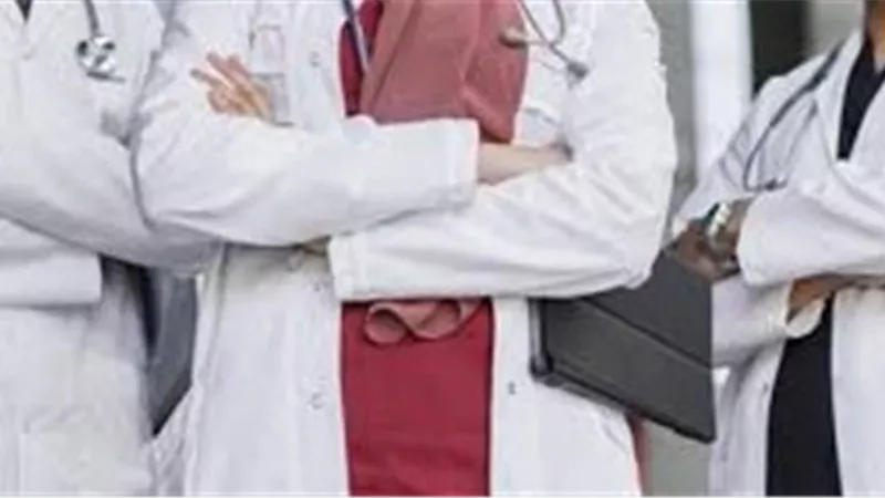 كليات طب بلا مستشفيات جامعية.. أزمة تهدد مستقبل الطلاب وتثير تساؤلات حول جودة التدريب