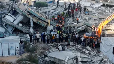 ارتفاع حصيلة قتلى انهيار عمارة السعادة في غزة إلى 16 فلسطيني 