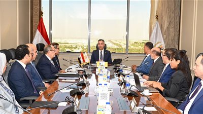 التموين تبحث مع البنك الإسلامي للتنمية توسيع التمويل لمشروعات الأمن الغذائي والصوامع