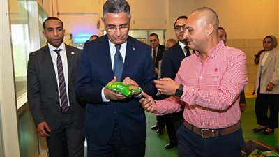 وزير التموين وبنك الطعام يبحثان توجيه الدعم لمستحقيه بالبيانات