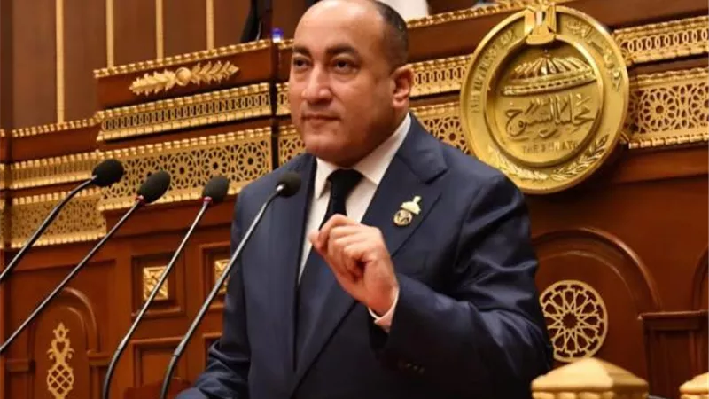 نائب الغلابة.. عمرو رشاد يتكفل بسداد المصروفات الدراسية للطلاب غير القادرين بالجيزة