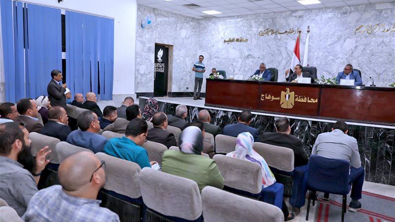 محافظ سوهاج خلال