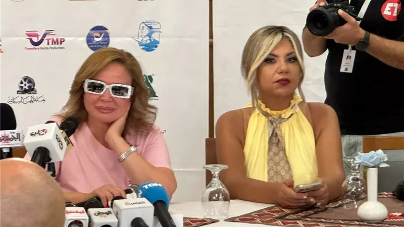عاطف عبد اللطيف يناقش إلهام شاهين حول حق الأداء العلني وخلافات المنتجين والفنانين