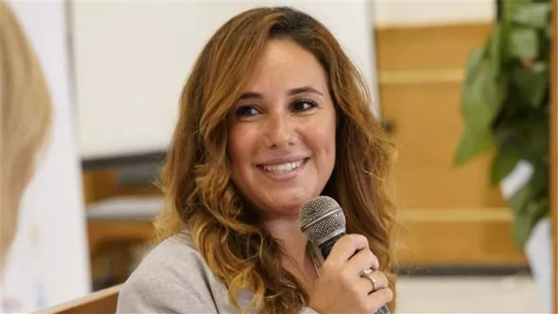 شيري عادل: ما اتعقدتش من الجواز.. وترتيب الفنانين مش فارق معايا