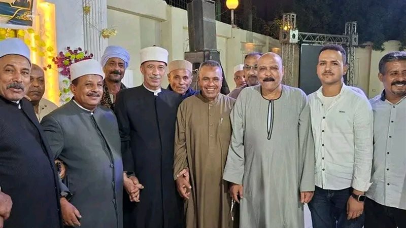 صوره تجمع مدير اداره