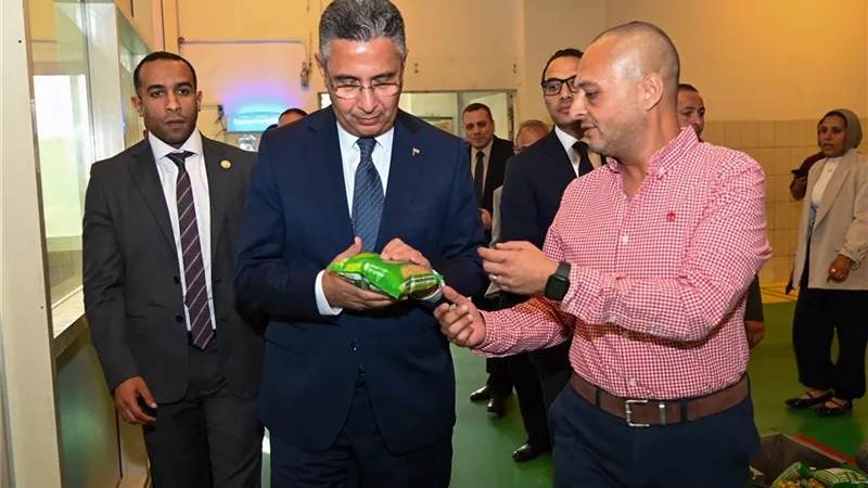 وزير التموين وبنك الطعام يبحثان توجيه الدعم لمستحقيه بالبيانات